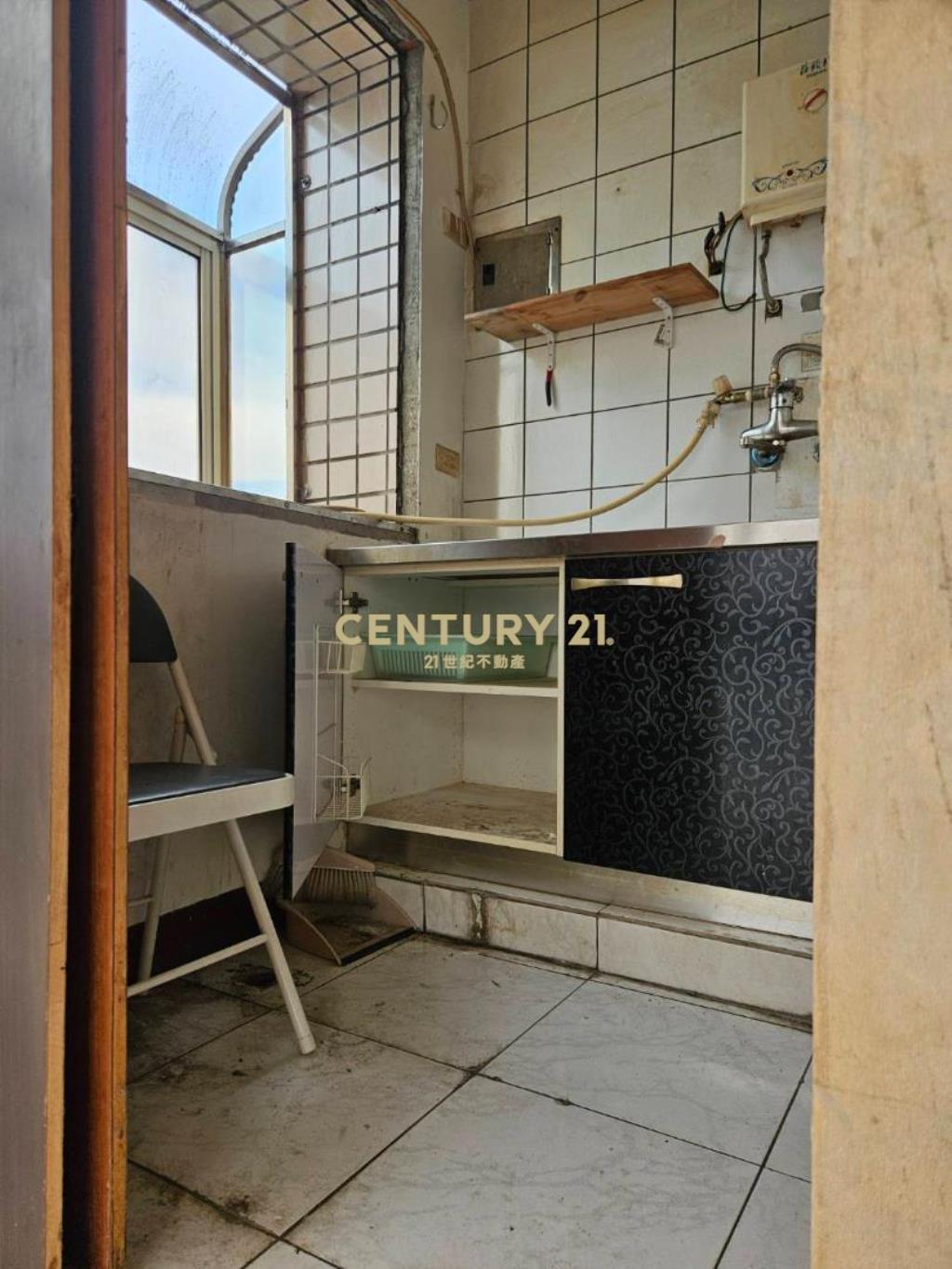 中原大學電梯大套房