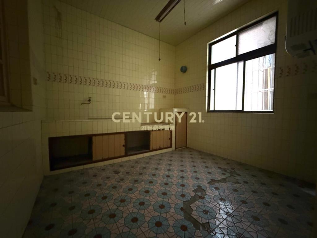 中壢龍岡大地坪活巷透天