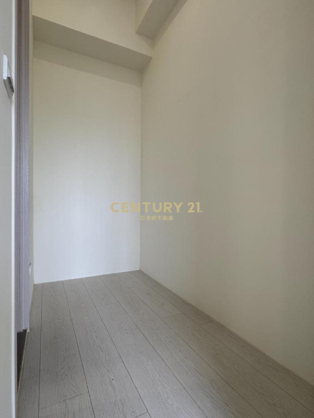 A18青埔站前廣場1房1廳車位