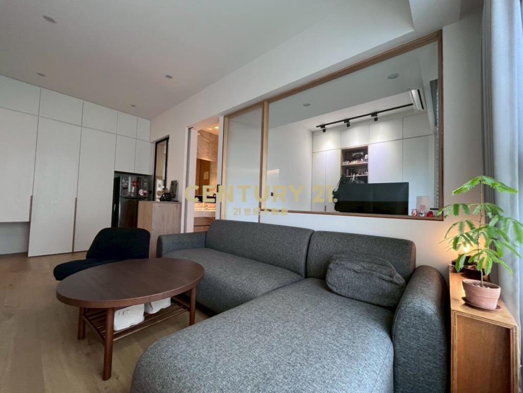 林口世界市質感二房車