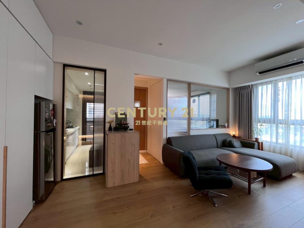 林口世界市質感二房車