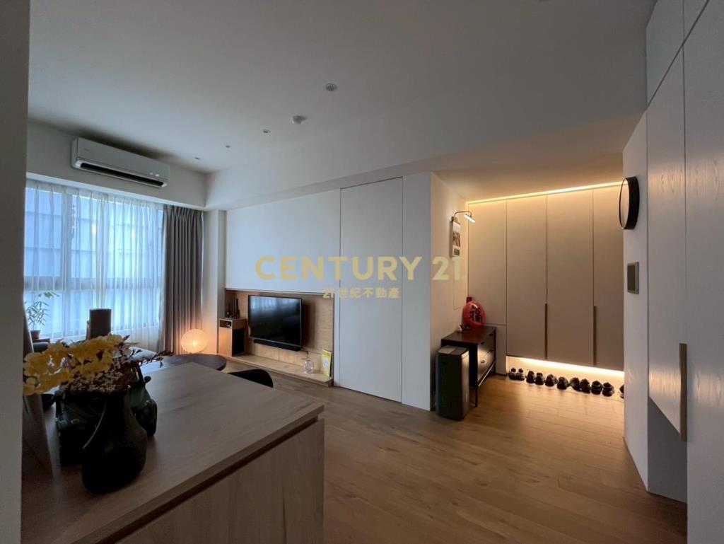 林口世界市質感二房車