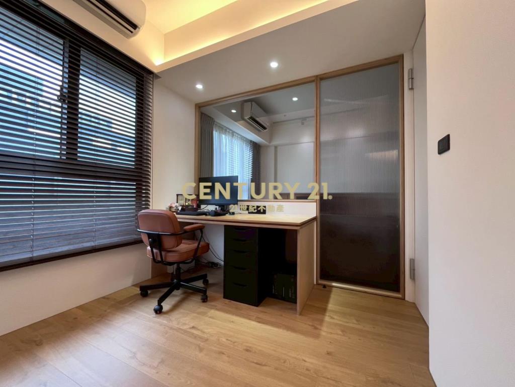 林口世界市質感二房車