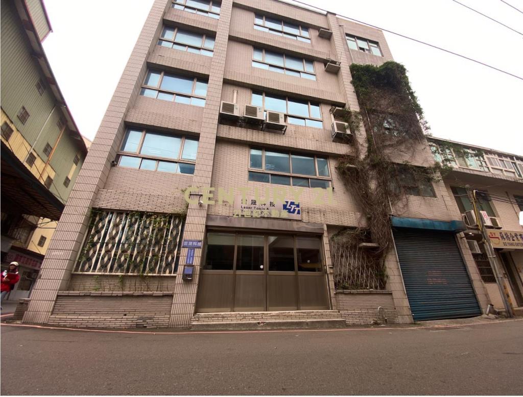 新竹清大旁廠房