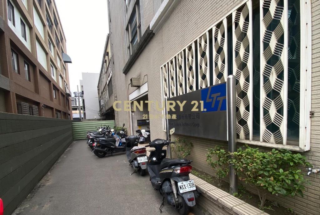 新竹清大旁廠房