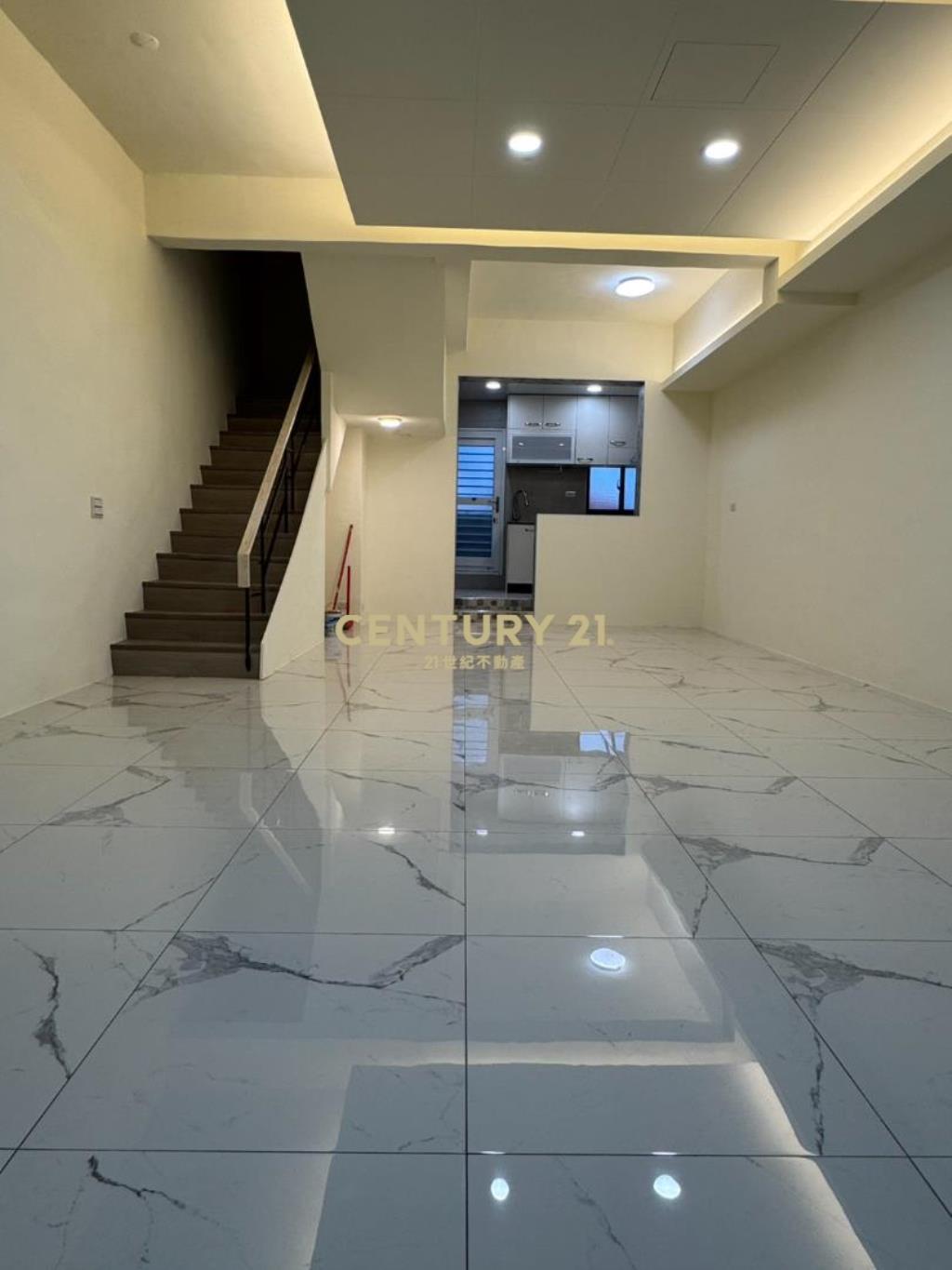 平鎮南勢成家全新整理活巷透天