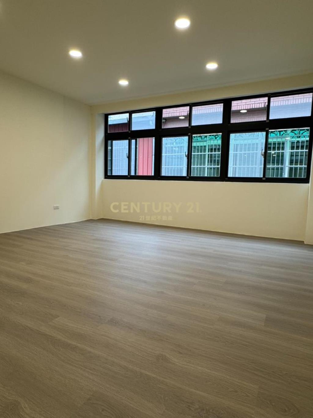 平鎮南勢成家全新整理活巷透天