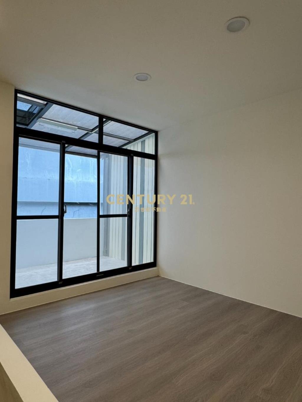 平鎮南勢成家全新整理活巷透天