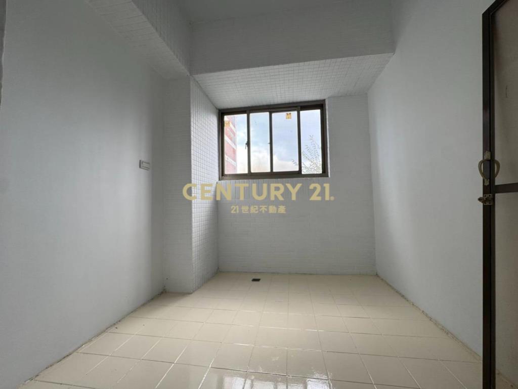 八德大湳陸光國宅三房車(車位輪抽)