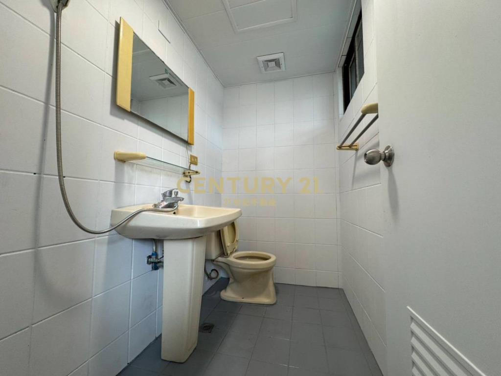 八德大湳陸光國宅三房車(車位輪抽)