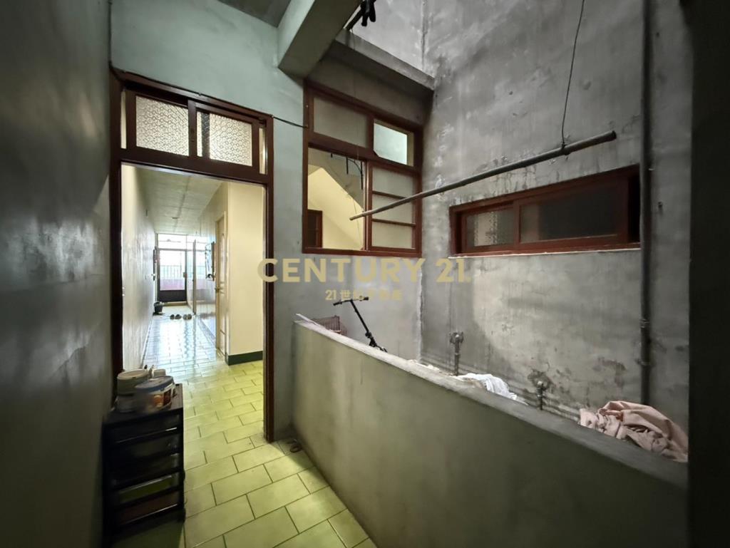 中壢體育園區超值透店