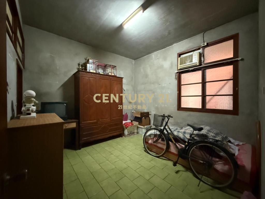 中壢體育園區超值透店