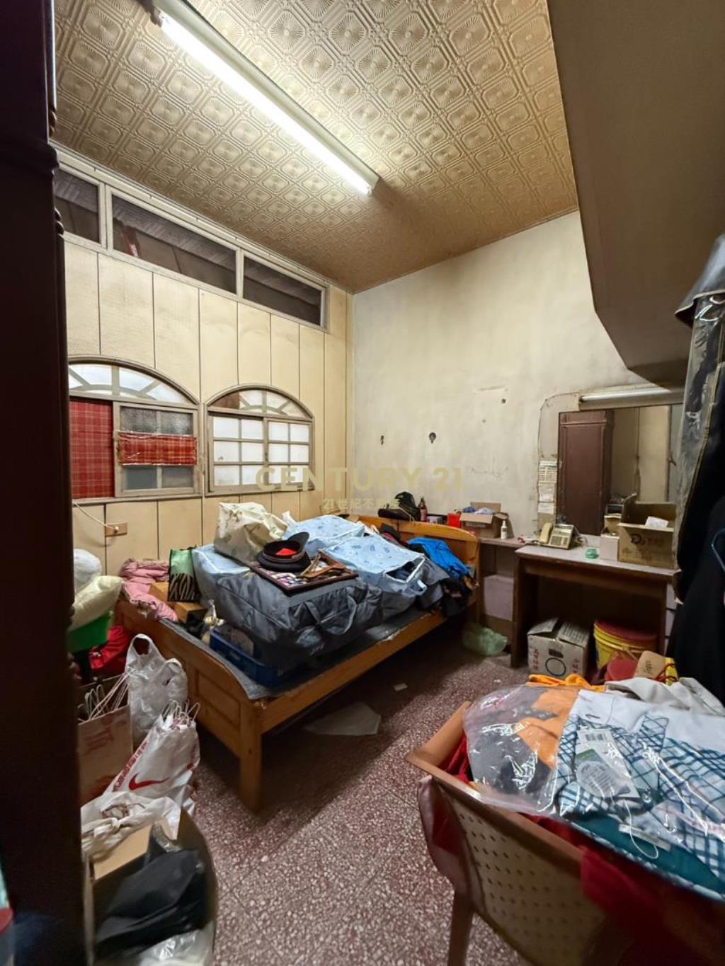 中壢體育園區超值透店