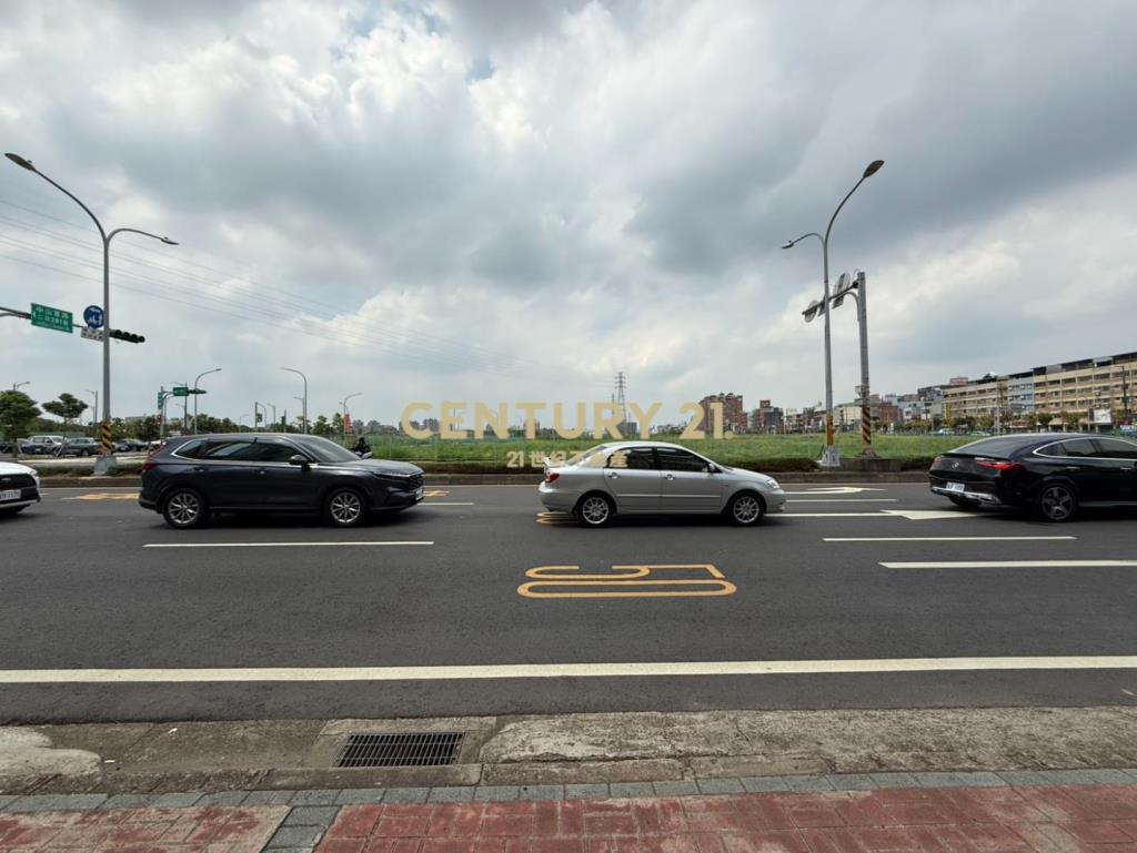 中壢體育園區超值透店