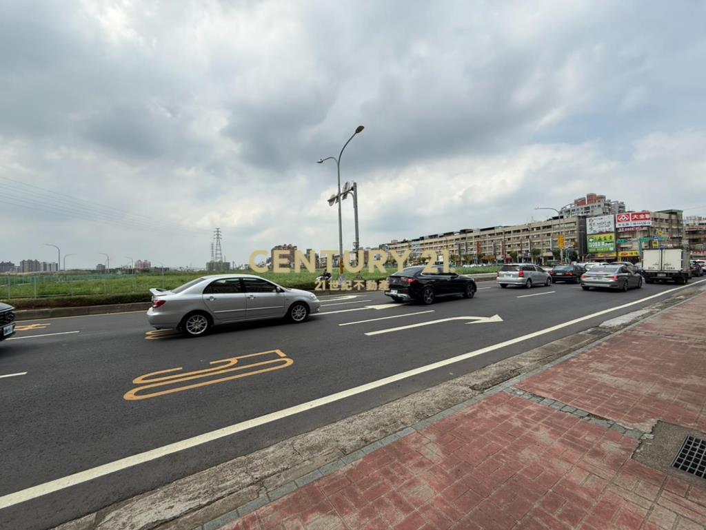 中壢體育園區超值透店