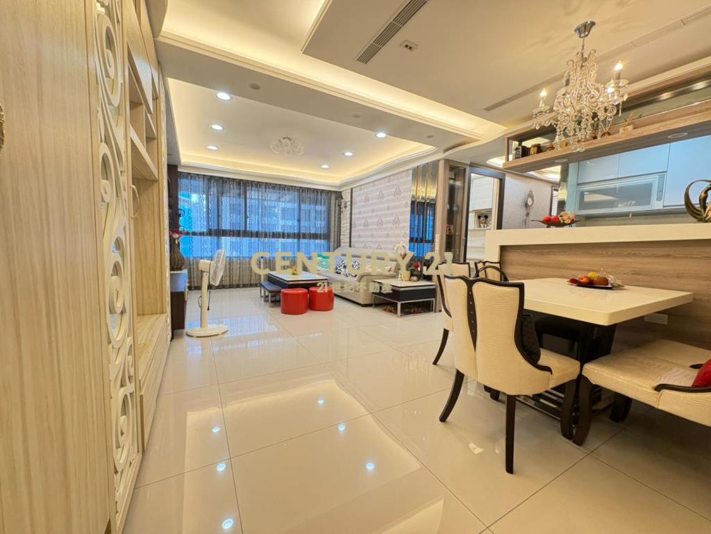 青埔A18聯上世界美裝潢四房雙車