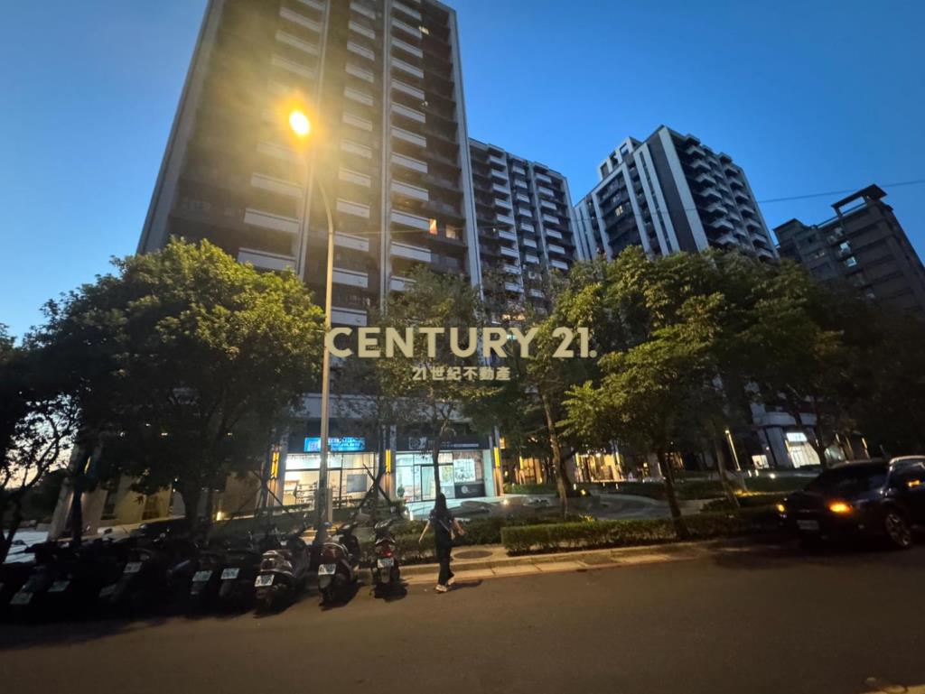 青埔機捷A18全新七米大面寬樓店+車位