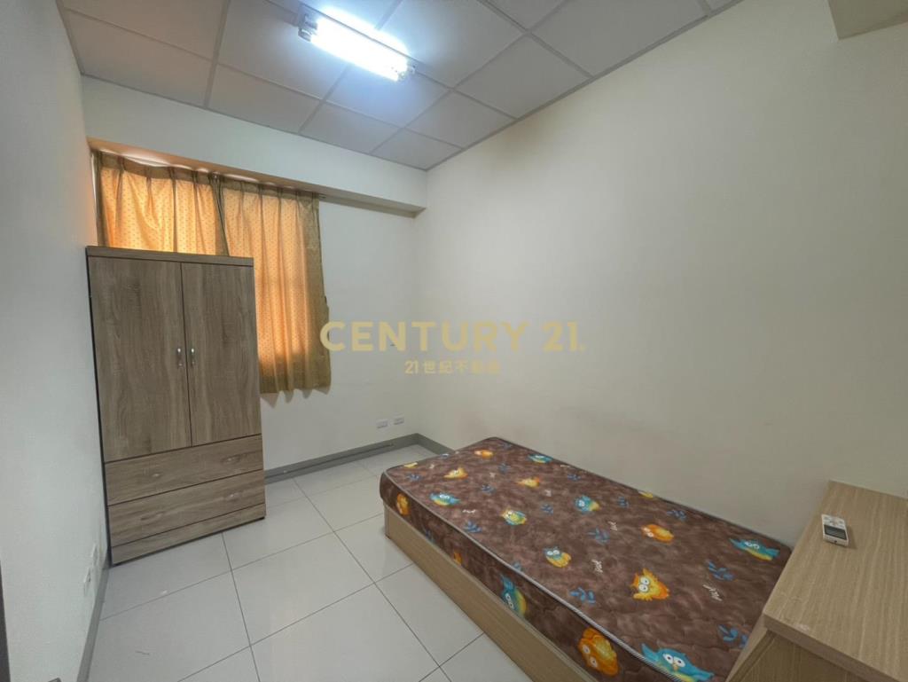 【獨家】苗栗後龍學區三房車