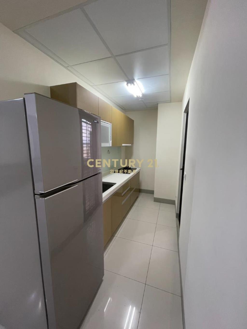 【獨家】苗栗後龍學區三房車