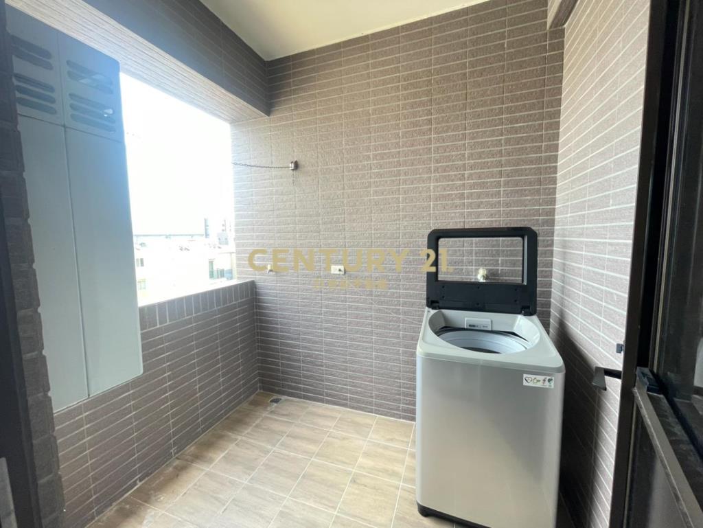 【獨家】苗栗後龍學區三房車