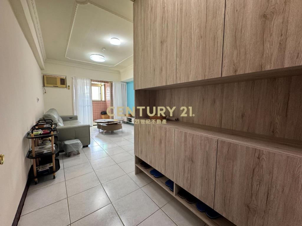 楊梅玫瑰村三房加車位有露臺