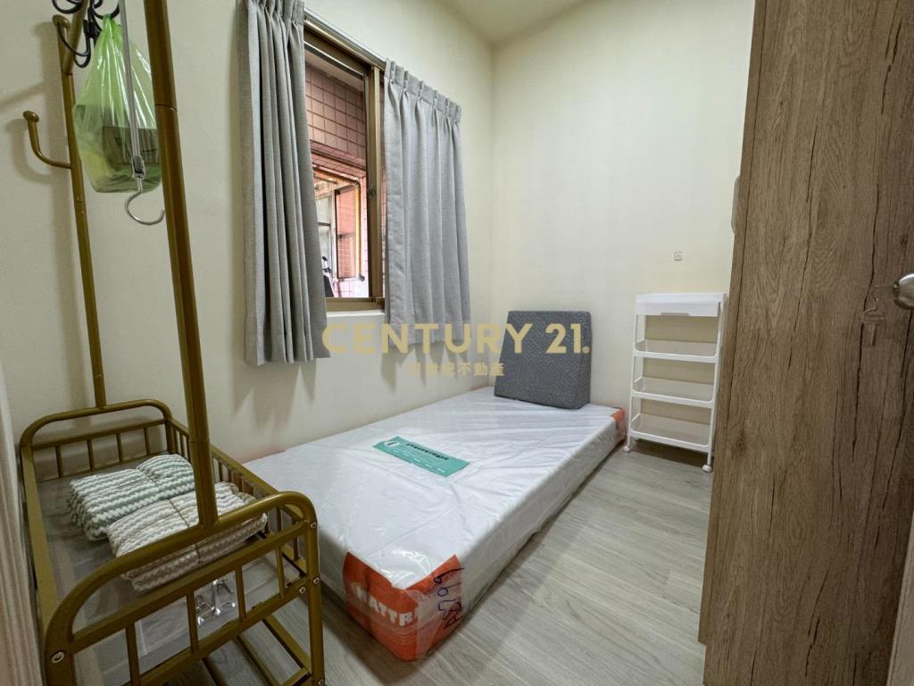 楊梅玫瑰村三房加車位有露臺