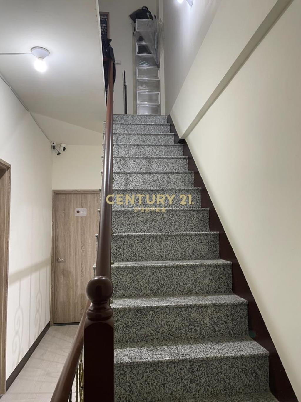 草漯霸王級收租透店