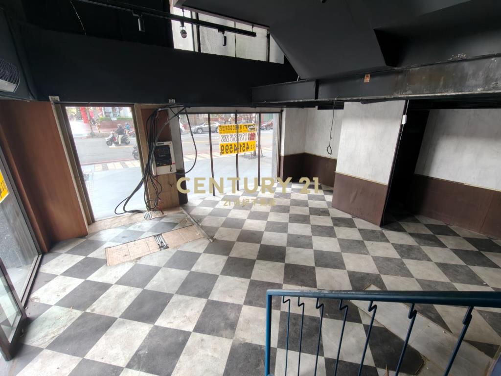 出租~SOGO三角窗-金店面