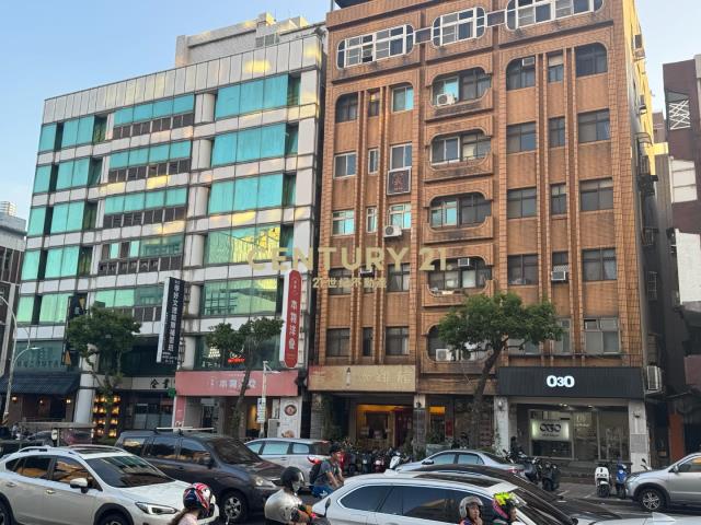 中壢高中旁金店面