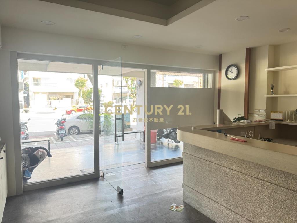 中壢高中旁金店面