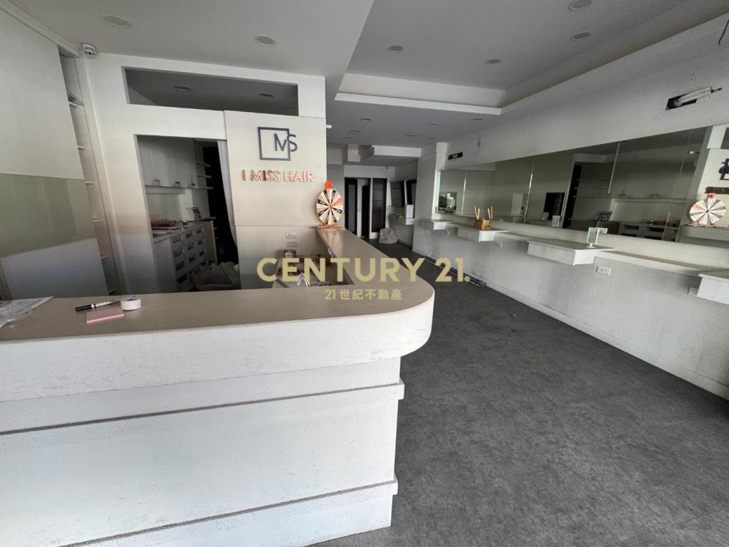 中壢高中旁金店面