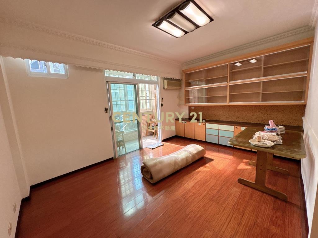 【專任】內壢交流道裝潢美別墅