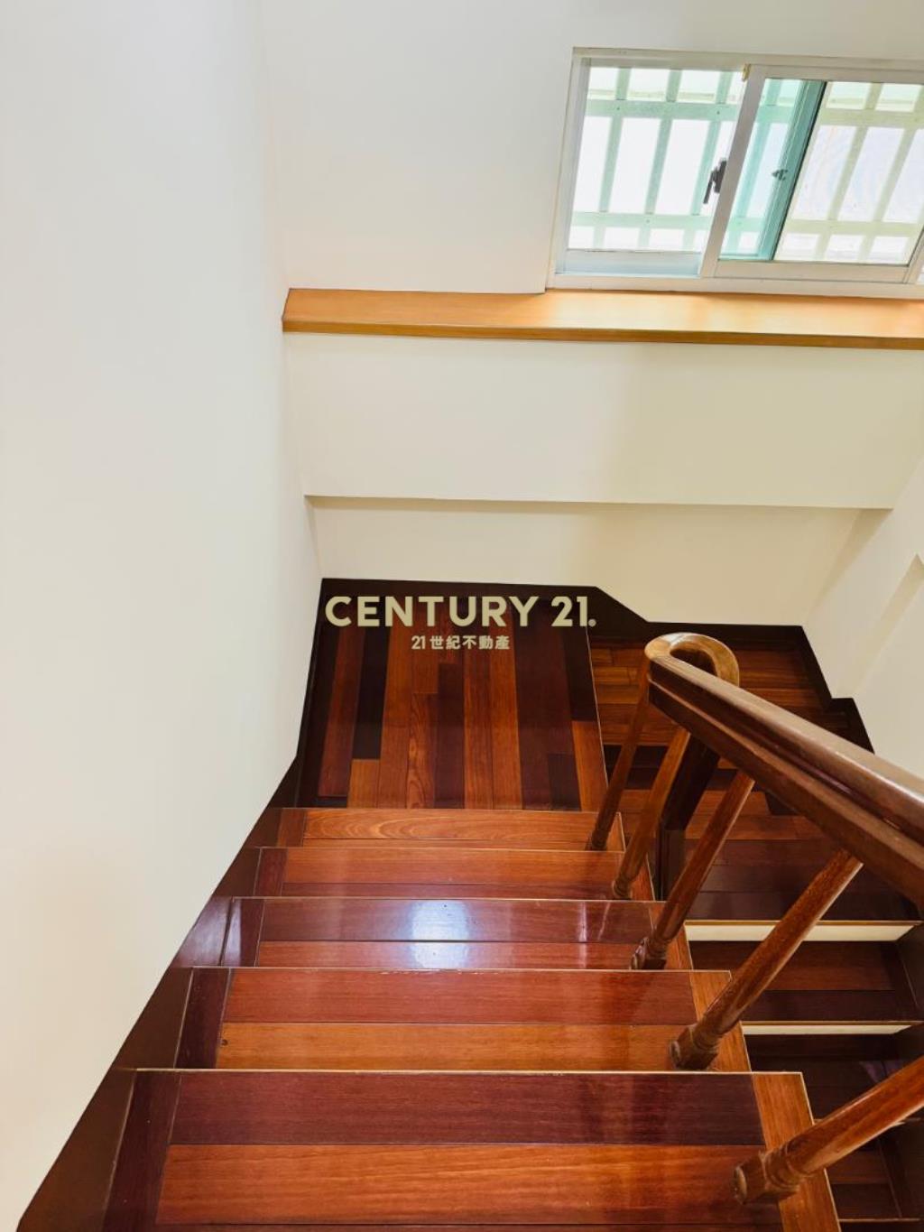 【專任】內壢交流道裝潢美別墅