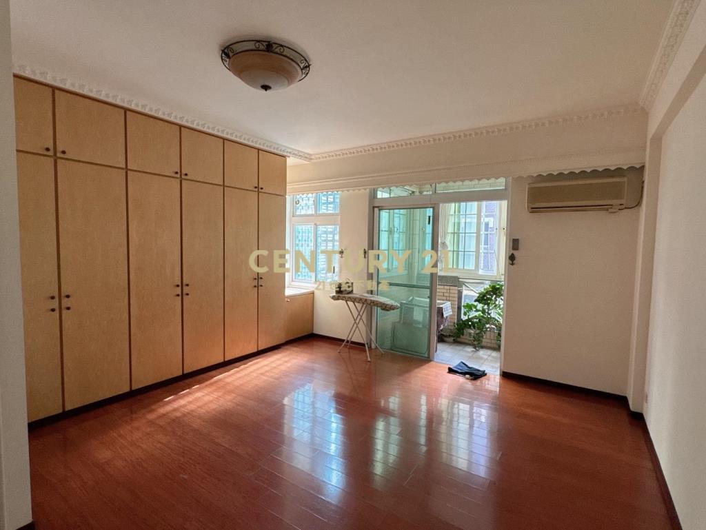 【專任】內壢交流道裝潢美別墅