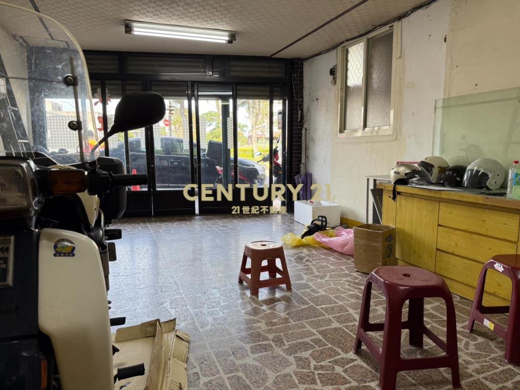 龍潭區公所前透天店面