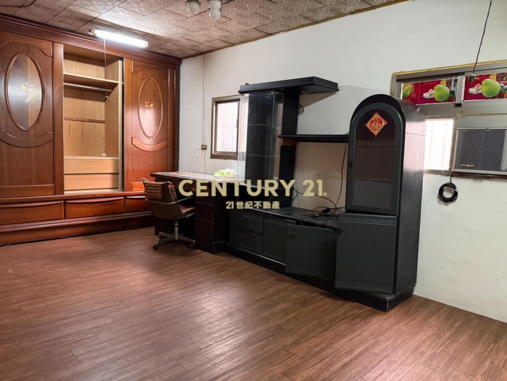 龍潭區公所前透天店面