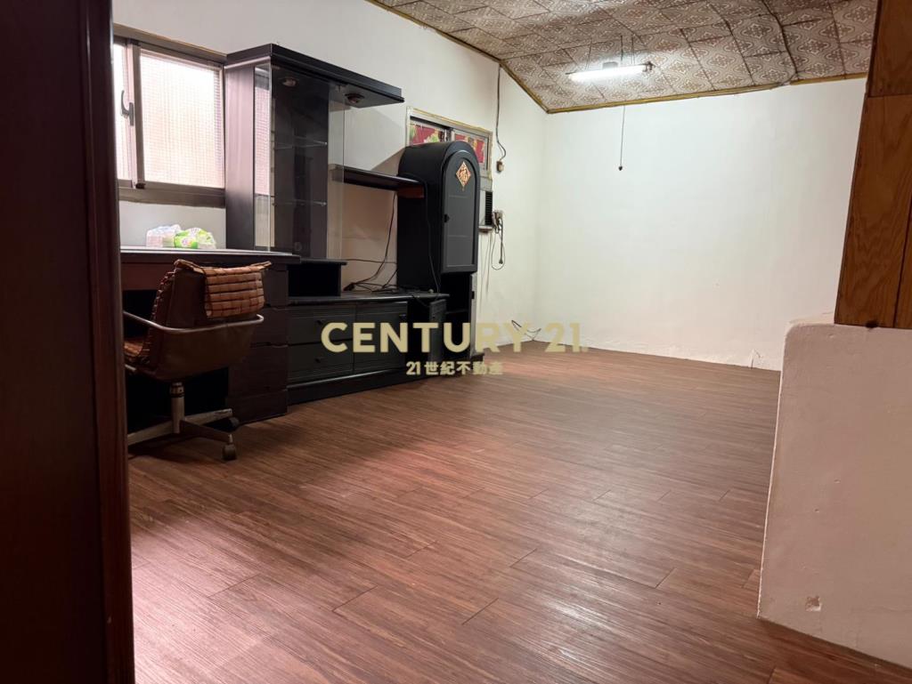 龍潭區公所前透天店面