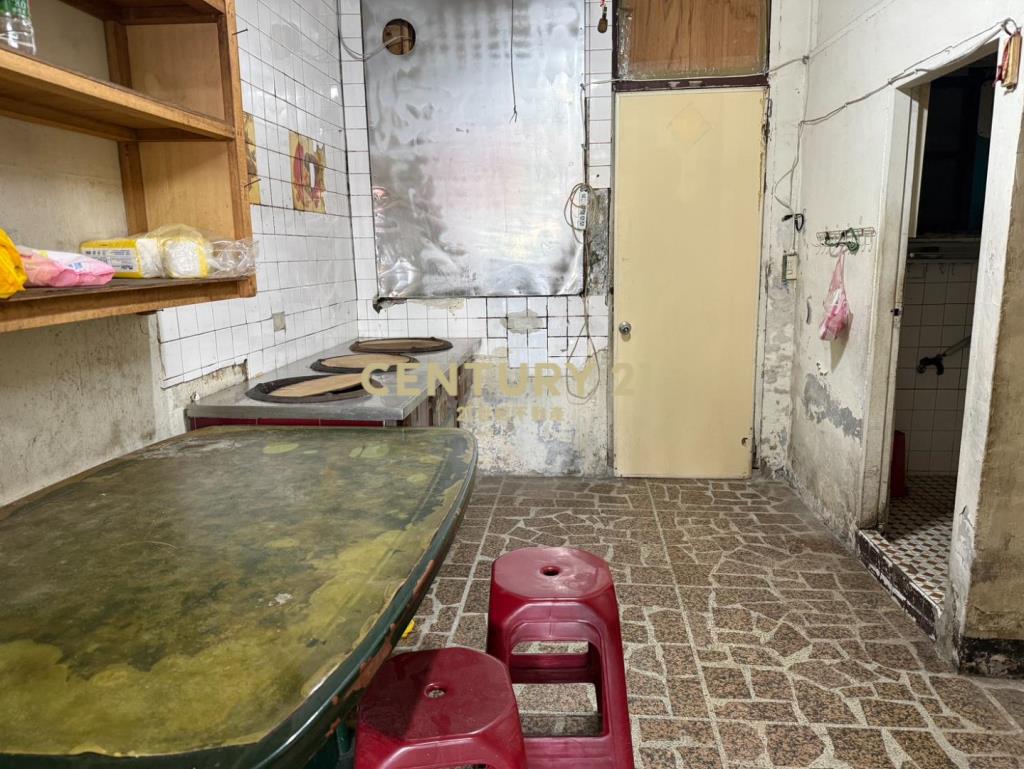 龍潭區公所前透天店面