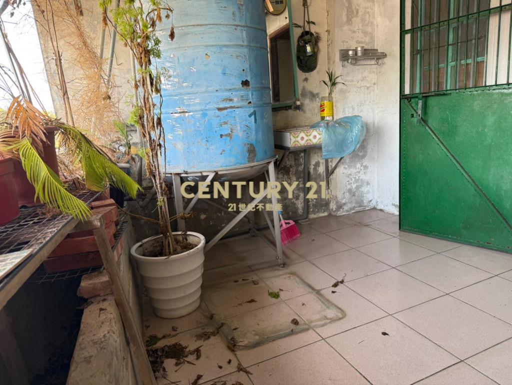 龍潭區公所前透天店面