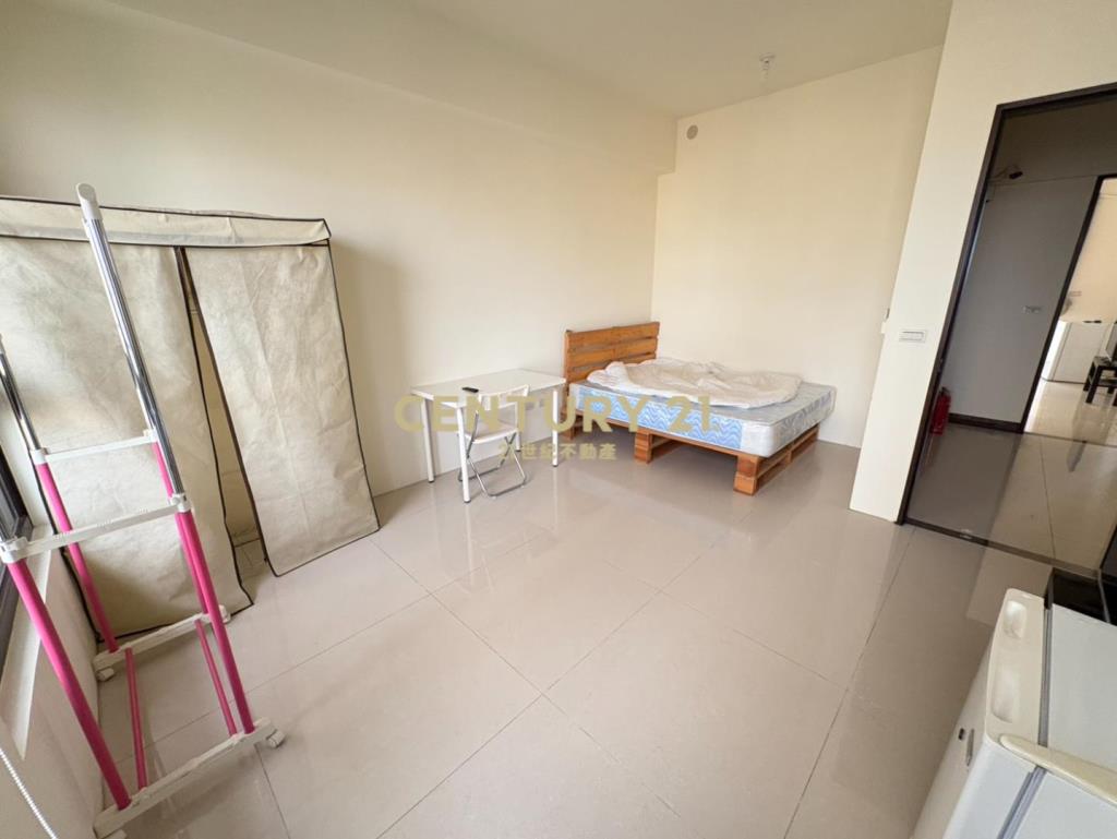 草漯市區大地坪電梯別墅