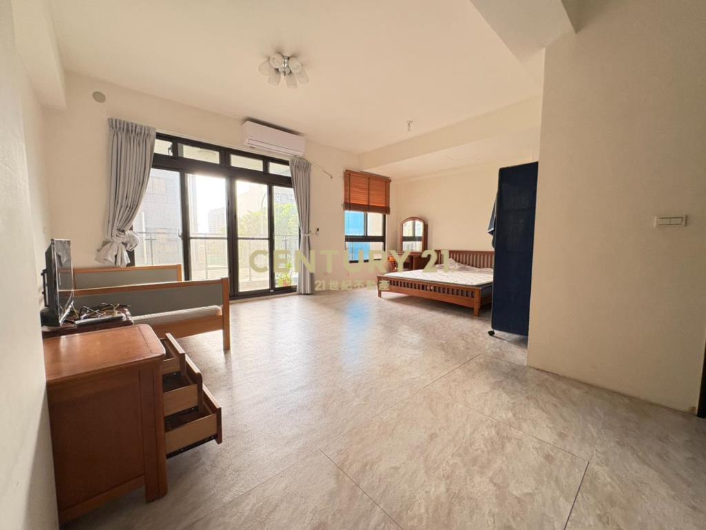 草漯市區大地坪電梯別墅