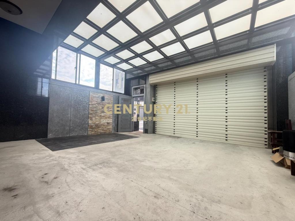 草漯市區大地坪電梯別墅