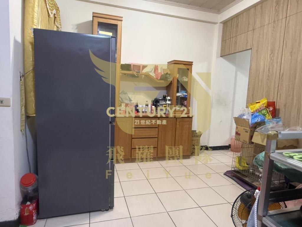 楊梅近愛買大地坪雙車前庭後院美墅