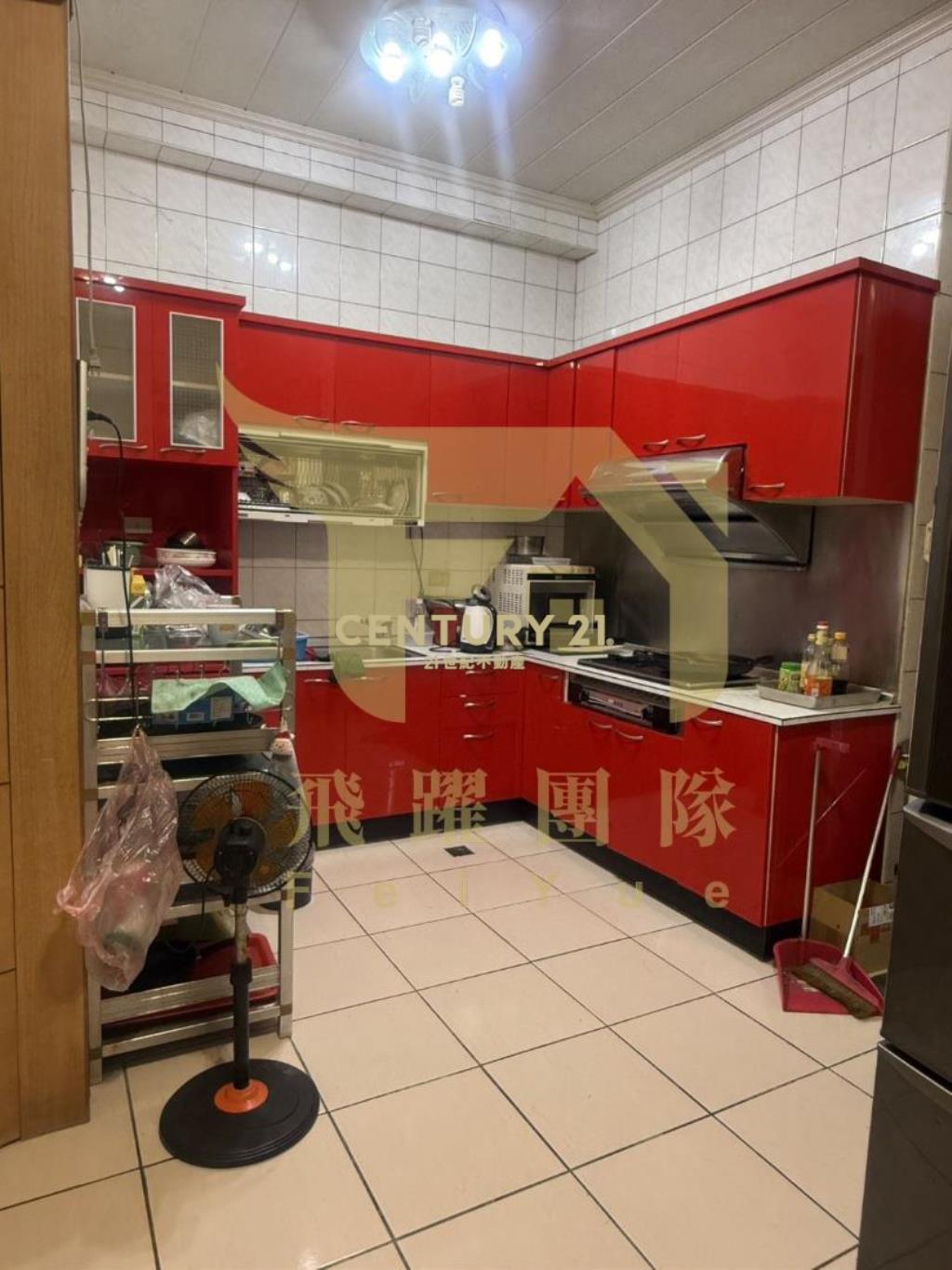 楊梅近愛買大地坪雙車前庭後院美墅