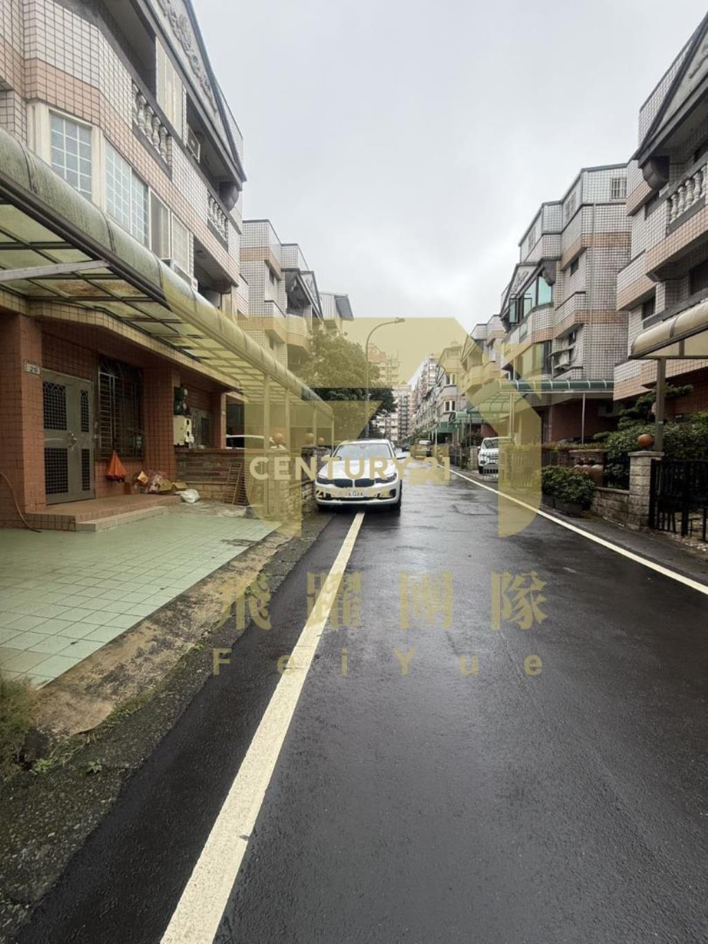 楊梅近愛買大地坪雙車前庭後院美墅