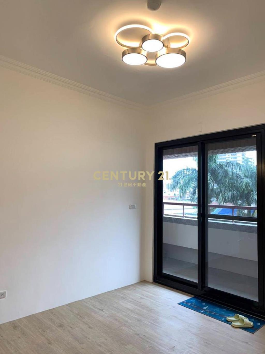 桃園中平商圈精美2+1房