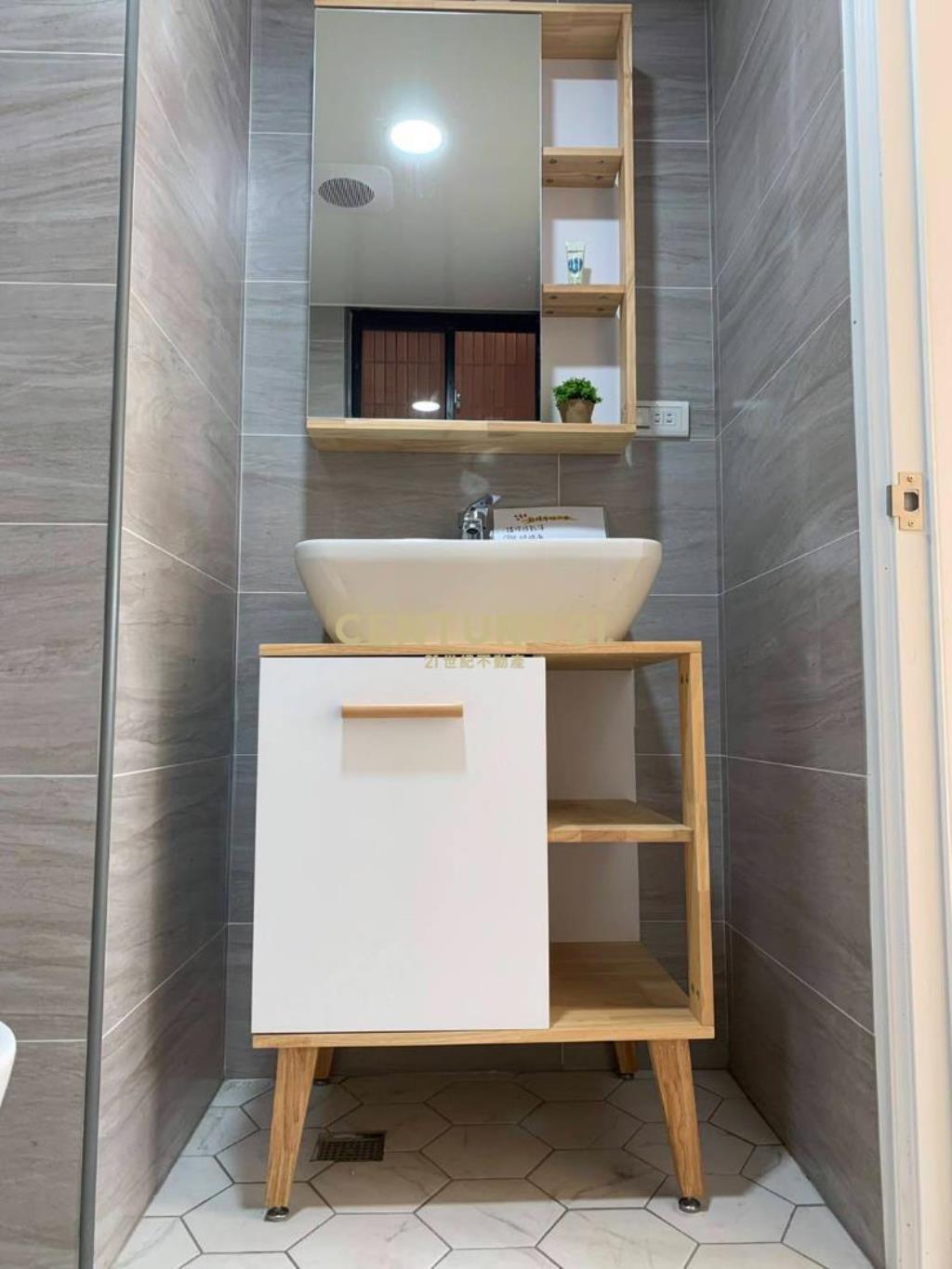 桃園中平商圈精美2+1房