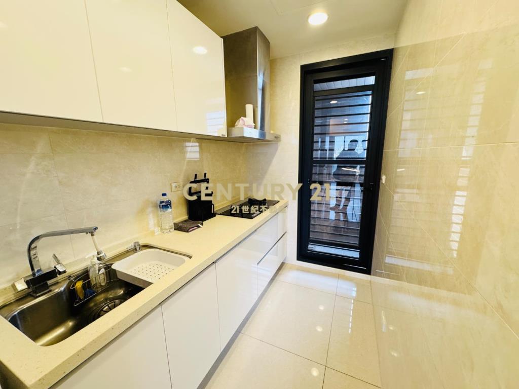 中原、華勛商圈-宜雄晶硯三房車