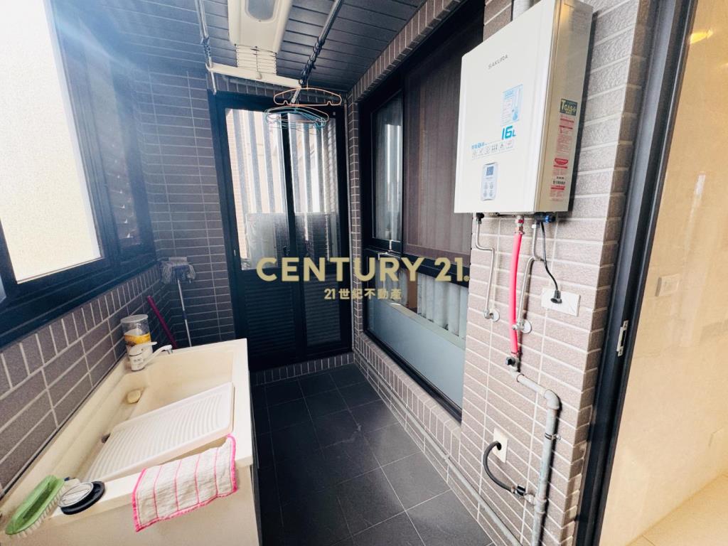 中原、華勛商圈-宜雄晶硯三房車