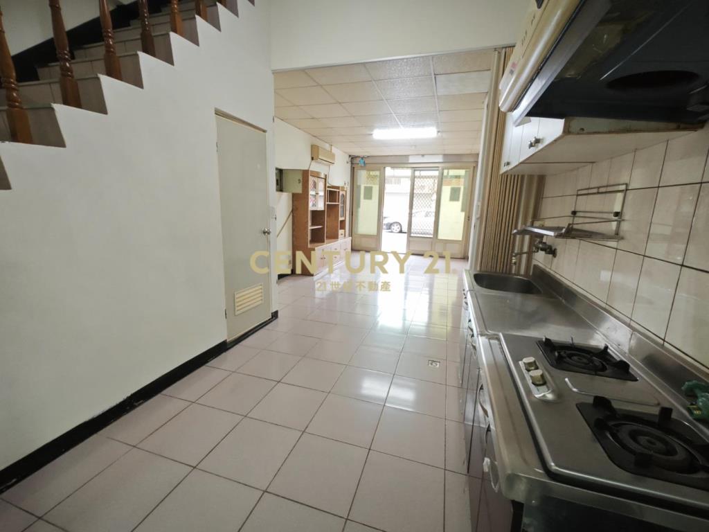 華勛低總2房2衛1+2樓 住店